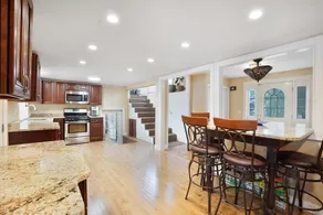 House Private Access to Water - Image 2