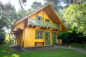 Beautiful family home in forest with private parking space - Image 2