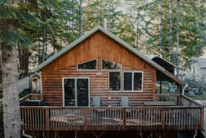 Deer Hideout - King bed/HS WiFi/Hot Tub/Fire Pit - Image 3
