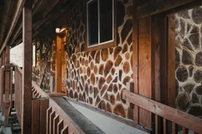 Deer Hideout - King bed/HS WiFi/Hot Tub/Fire Pit - Image 4