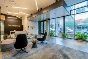Modern Art Loft: Gem Show Haven Wow - Image 2