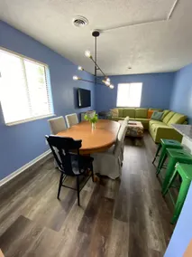 Uptown 3-Bdrm Apt, Brand New Remodel (Upper Unit) - Image 2