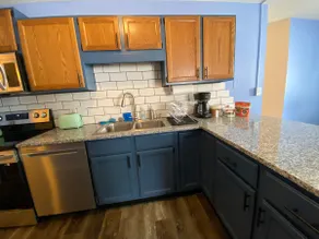 Uptown 3-Bdrm Apt, Brand New Remodel (Upper Unit) - Image 3