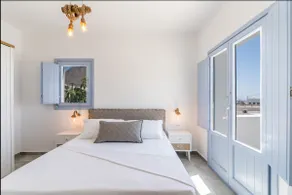 Sea View Suite with Private Hot tub - Image 4