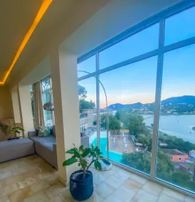 Views on Views-Stylish Penthouse, Sea & Lake view - Image 2