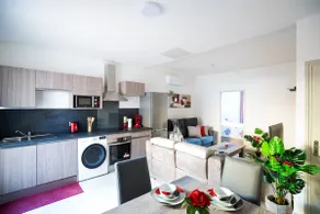 Superb air-conditioned apartment, terrace and garage. - Image 4