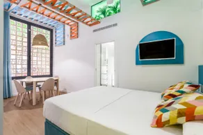 Seaside Serenity:Your Stylish Escape in Valencia.2 - Image 2