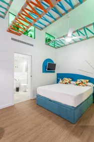 Seaside Serenity:Your Stylish Escape in Valencia.2 - Image 5