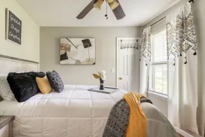 Home in Monticello near downtown w/ modern vibes - Image 3
