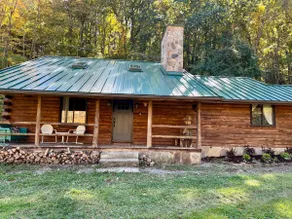 Creekside Cabin in the Mountains - Image 3