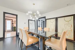 Beautiful New Renovation!! 3 bed 1.5 bath 7 guests - Image 5