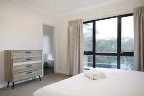 4 Bedroom (2 Master suite) townhouse in Doncaster - Image 3