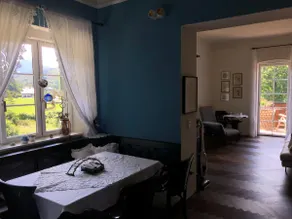 Apartment in historic villa with parking space - Image 2