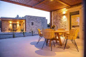 Marelia Villa 2 - Image 5