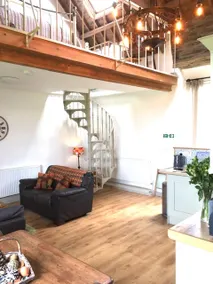 Idyllic, refurbished character barn. Sleeps 2. - Image 2