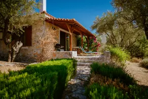 Seaside Stone Vacation Home in Olive Grove - Image 2