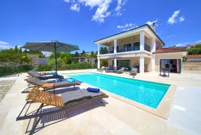 Villa MAGNIFICA with pool - Image 4