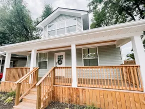 3 bed (2kings) 2.5 bath spacious remodeled home - Image 2