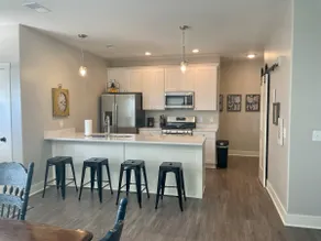 Main Floor 2 Bedroom Condo in Bettendorf - Image 2
