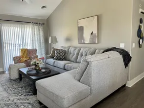 3 Bedroom Condo with a King bed in Bettendorf - Image 2