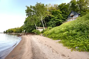 Georgian Bay Waterfront Cottage with Sandy Beach - Image 4