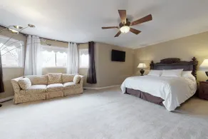 FAMILY FRIENDLY 7-Bed 3.5 Bath, Office, WIFI, Pool, BBQ, Patio VACATION PROPERTY - Image 3