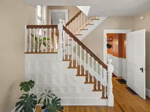 Gorgeous 4 bd - steps from Church St; Lake - Image 3