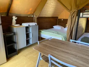 Cabin #2 with terrace 4 pers - Image 3