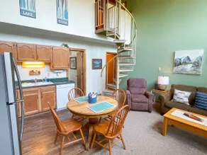 Riverside 2 Bdrms, 5 Beds, 2 Bath on White River - Image 4