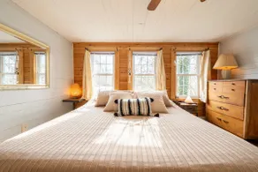 Cozy Downtown Cottage/HOT TUB/walk to everywhere - Image 4