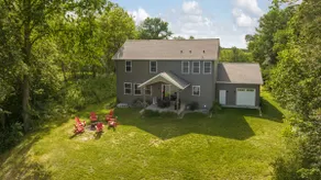 Newer Lakehouse on 100ft of Shoreline - Image 5