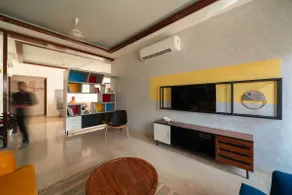 Designer 3 bed flat in city centre around parks - Image 4