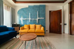 Designer 3 bed flat in city centre around parks - Image 2