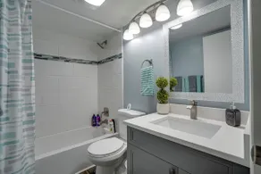Just remodeled apartment close to airport and mall - Image 4