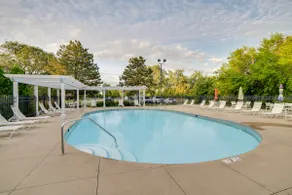 Just remodeled apartment close to airport and mall - Image 5
