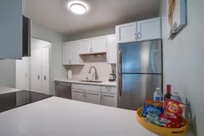 Just remodeled apartment close to airport and mall - Image 2
