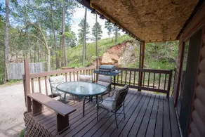 ❖Charming Log Cabin❖Firepit❖Great Deck with Grill❖ - Image 3
