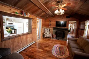 ❖Charming Log Cabin❖Firepit❖Great Deck with Grill❖ - Image 5