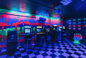 Colorful Arcade & Hot Tub - Image 4