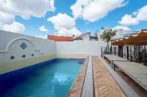 Palace in the center of the town with pool - Image 4