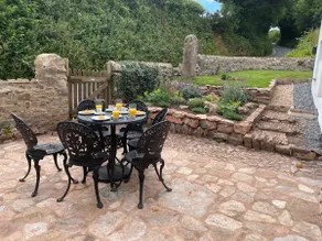 Cosy 17th century Grade II listed cottage ,Totnes - Image 4