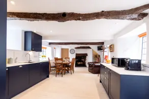 Cosy 17th century Grade II listed cottage ,Totnes - Image 5