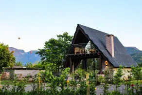 Hornero Chalet with Jacuzzi Facing the Canyons - Image 3