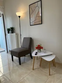 Museum Cozy Apartment | Sea View & 10' to Old Port - Image 4