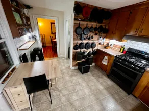 1-Bedroom Home Near Christopher Newport University - Image 2