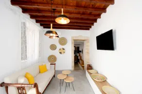 Pera houses 2-bedroom in the center of Lindos - Image 4