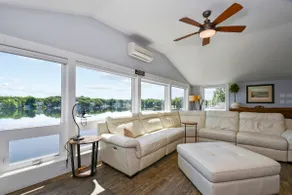 Lakeside Haven with Amazing view and Location! - Image 4