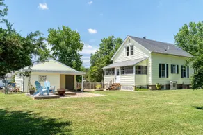 Charming 1930's cottage home with a beach vibe. - Image 5
