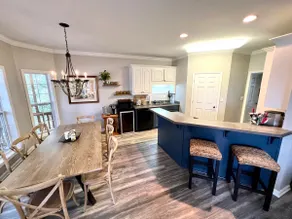 Spacious Lake House with 6 bedrooms, tons of fun - Image 5