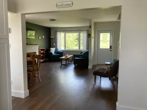 Nan’s Place, cosy 4 bedroom home with fireplace - Image 2